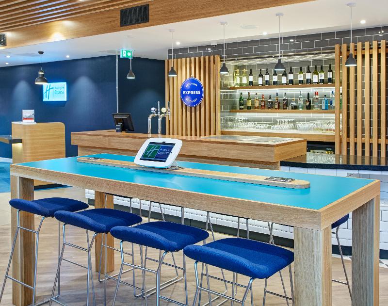 Holiday Inn Express London Ealing - Genel