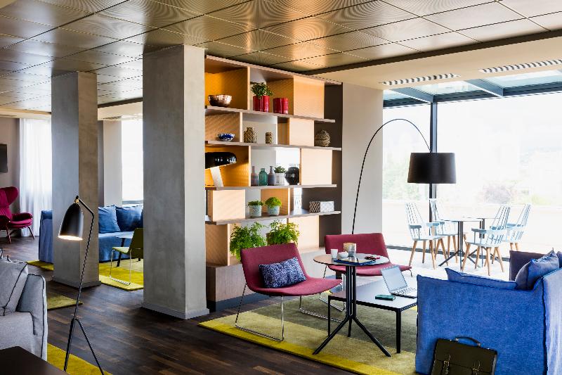 Okko Hotels Paris Rueil-Malmaison - Lobi
