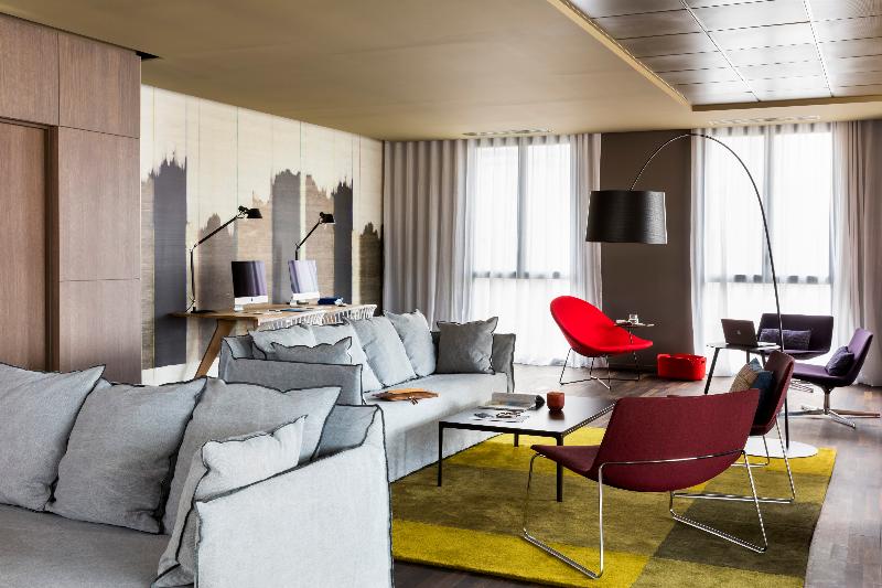 Okko Hotels Paris Rueil-Malmaison - Lobi