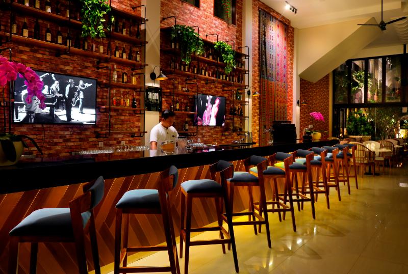 Royal Tulip Springhill Resort Jimbaran - Bar