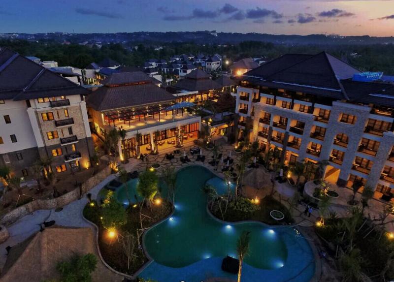 Royal Tulip Springhill Resort Jimbaran - Havuz