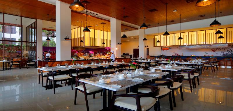 Royal Tulip Springhill Resort Jimbaran - Restoran