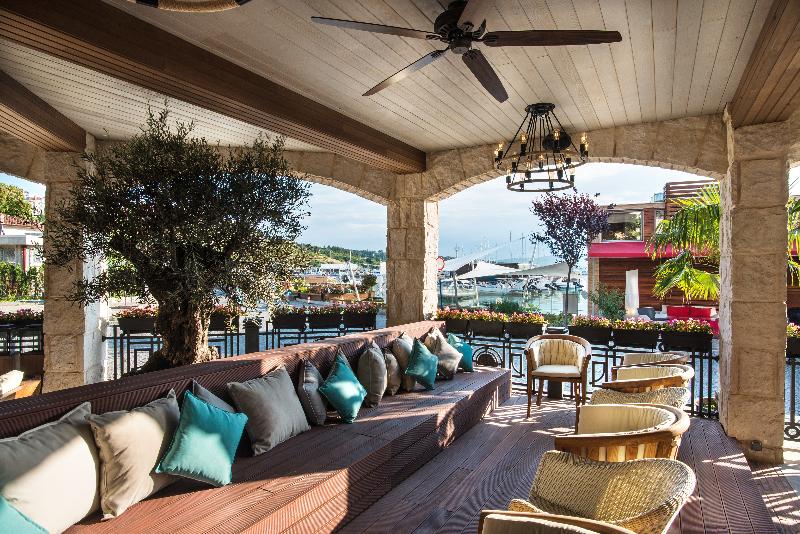 Blu Bay Boutique Hotel - Teras