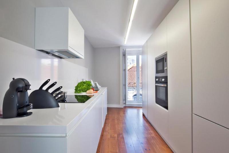 Lisbon Five Stars Apartments Combro 7 - Oda