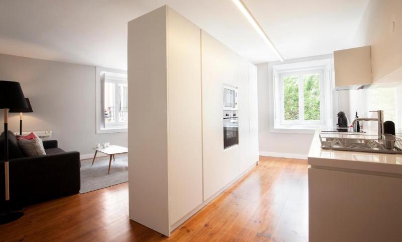 Lisbon Five Stars Apartments Combro 7 - Oda