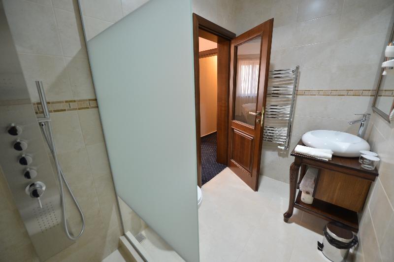 Noblesse Boutique Resort - Oda