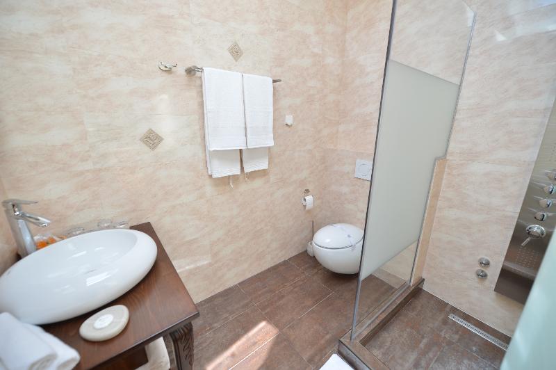 Noblesse Boutique Resort - Oda