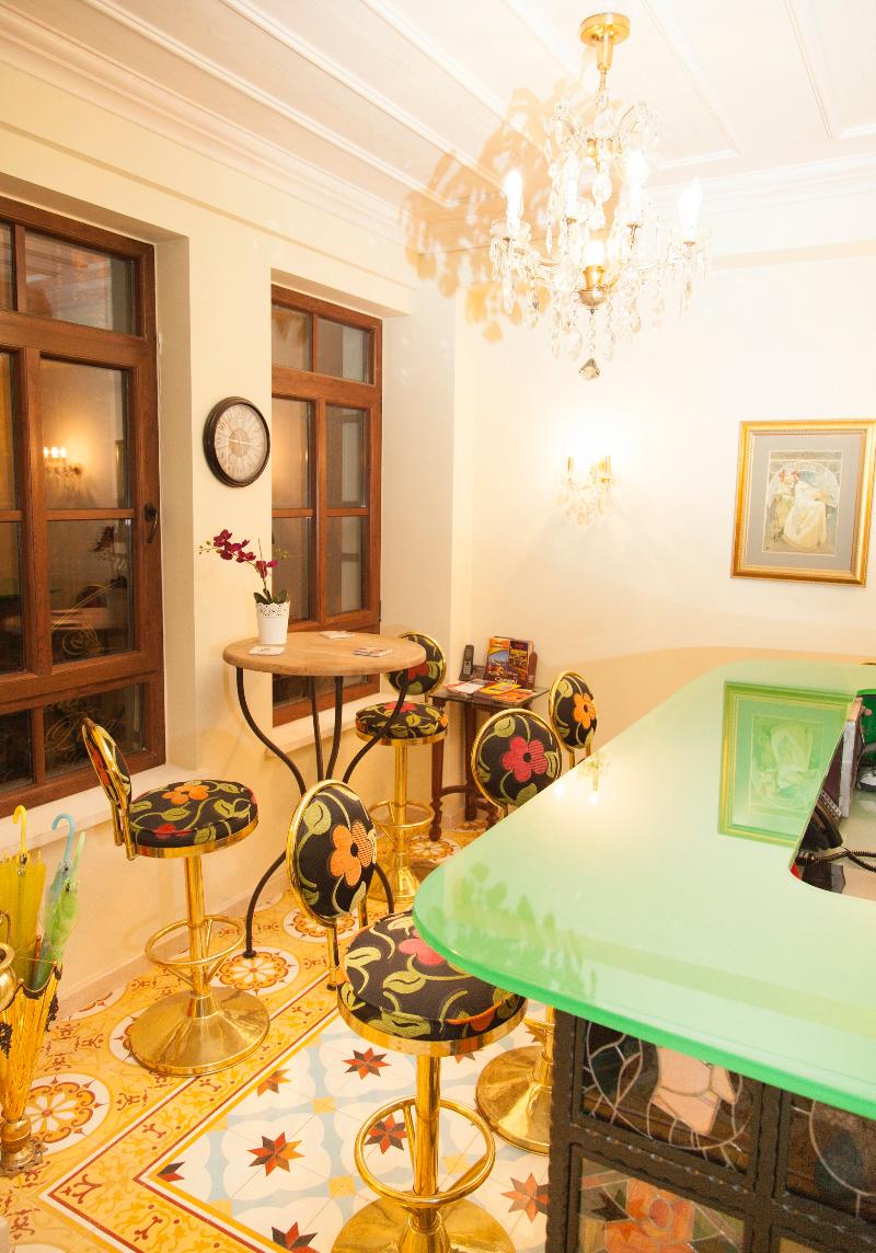 Villa Pera Suite Hotel - Lobi