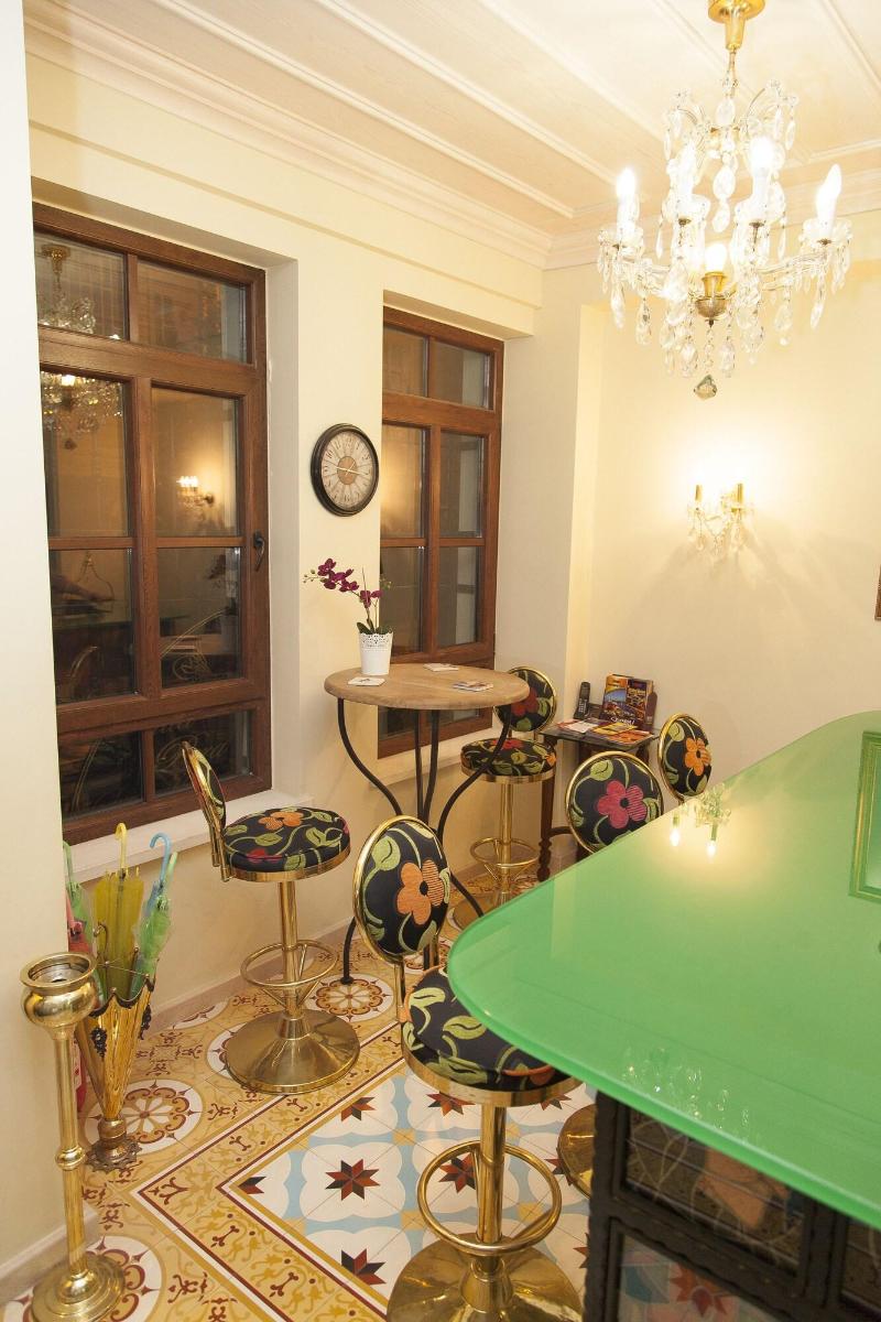 Villa Pera Suite Hotel - Lobi