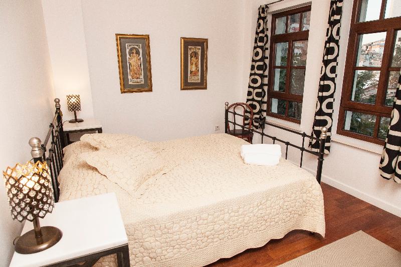 Villa Pera Suite Hotel - Oda