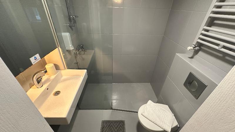 New Pera Hotel - Oda