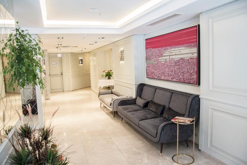 Renata Suites Boutique Hotel - Lobi