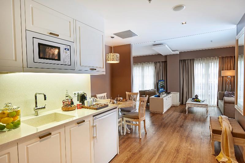 Renata Suites Boutique Hotel - Oda