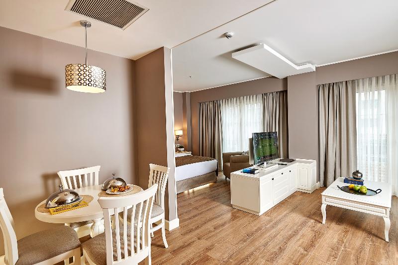 Renata Suites Boutique Hotel - Oda