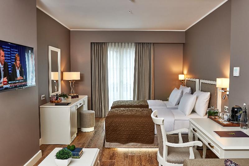 Renata Suites Boutique Hotel - Oda