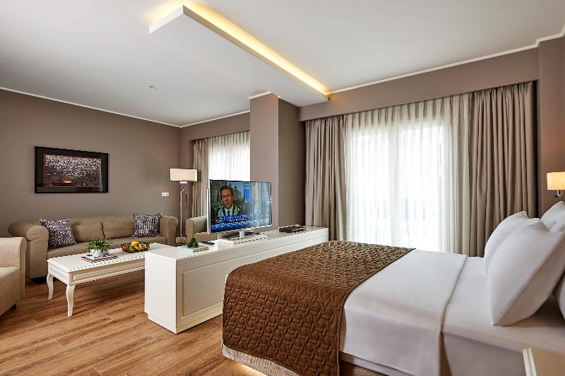 Renata Suites Boutique Hotel - Oda