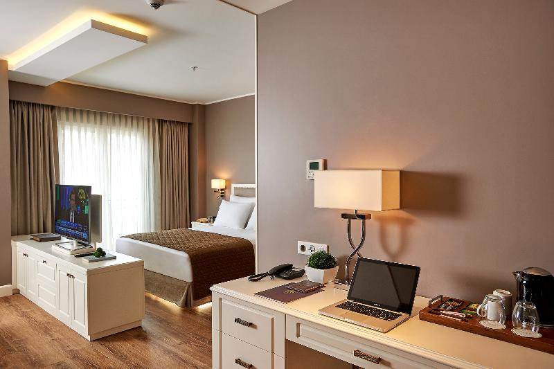 Renata Suites Boutique Hotel - Oda