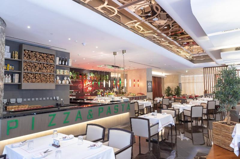 Pearl Rotana Capital Centre - Restoran