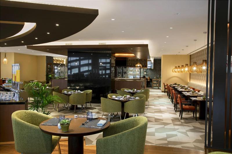 Pearl Rotana Capital Centre - Restoran