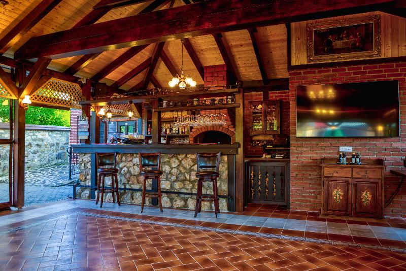 Conacul Ambient Cristian - Bar