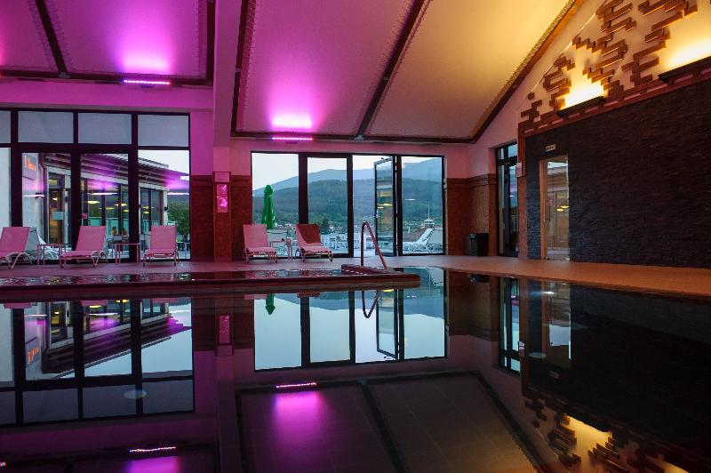 Ruskovets Thermal SPA & Ski Resort - Havuz