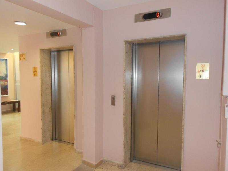 Sun Hall Beach Hotel Apts - Lobi