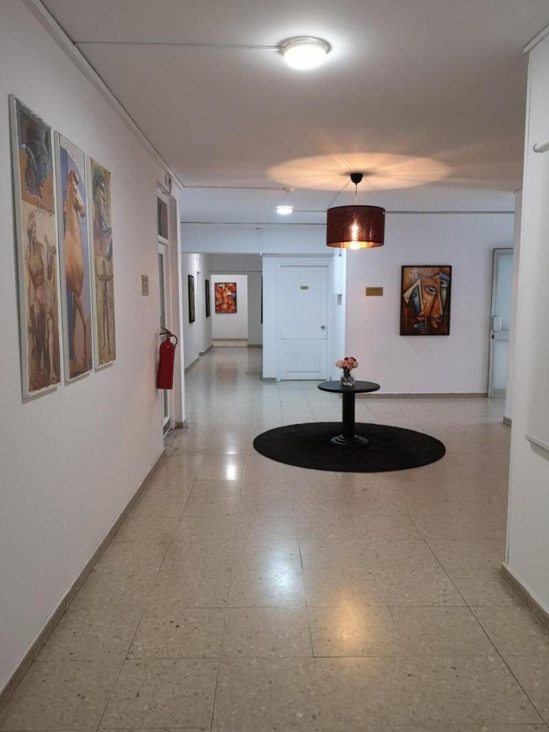 Sun Hall Beach Hotel Apts - Lobi