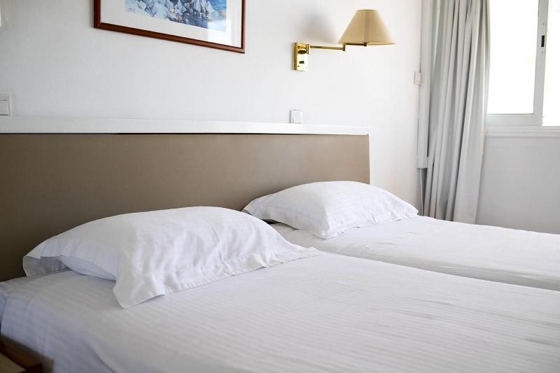 Sun Hall Beach Hotel Apts - Oda