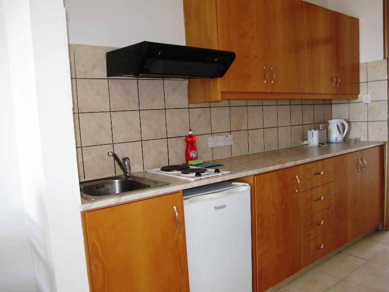 Sun Hall Beach Hotel Apts - Oda