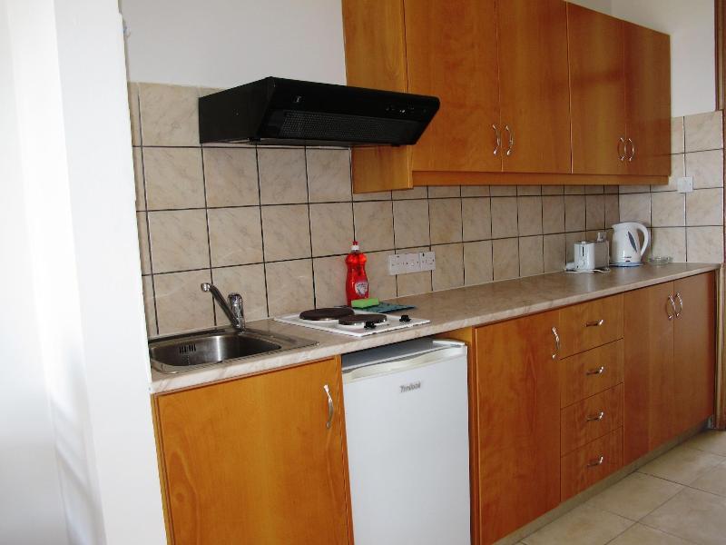 Sun Hall Beach Hotel Apts - Oda