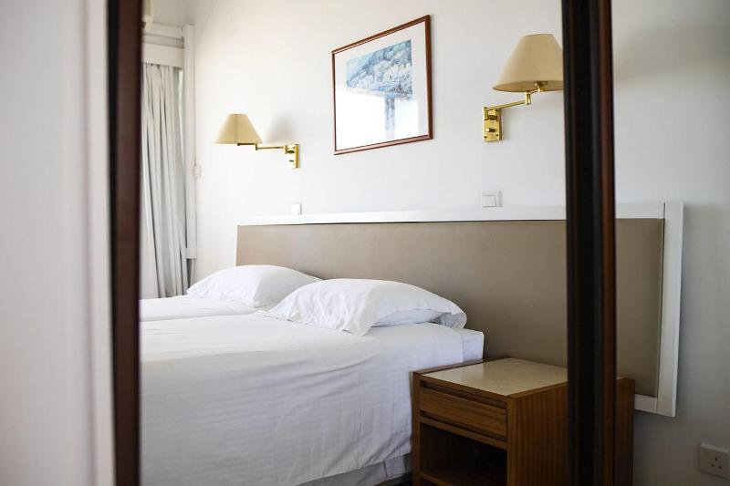 Sun Hall Beach Hotel Apts - Oda