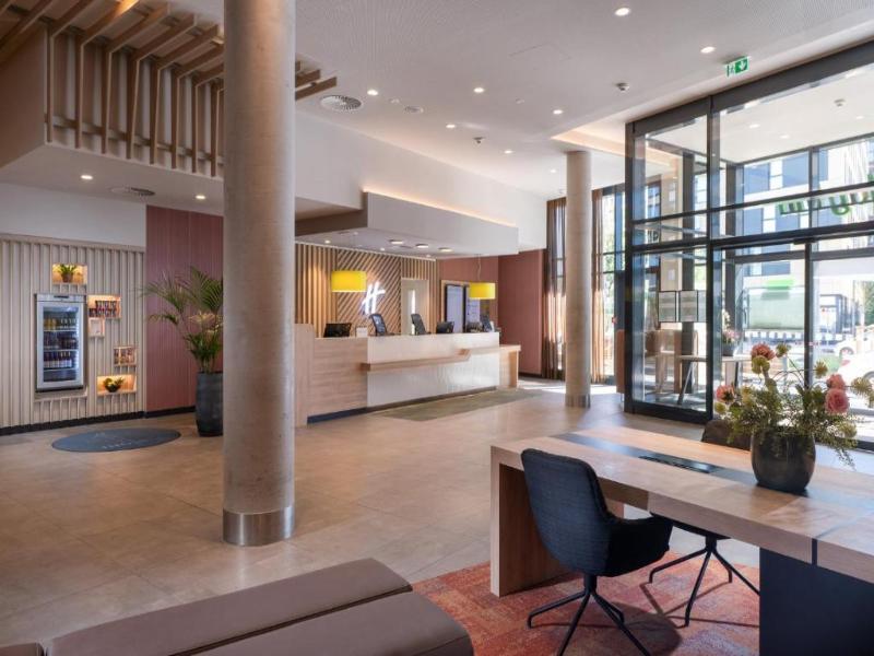 Holiday Inn Frankfurt Airport - Lobi