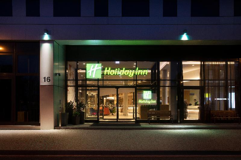 Holiday Inn Frankfurt Airport - Genel