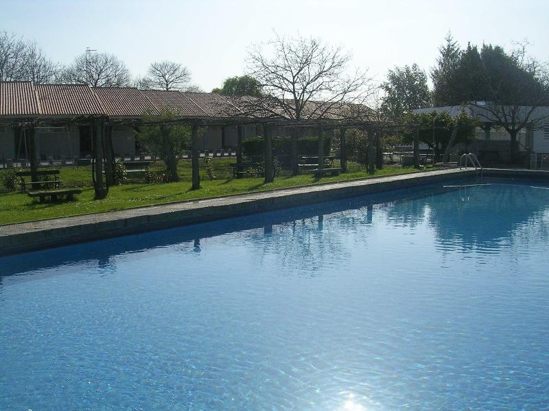 Balneario De Acuna - Havuz
