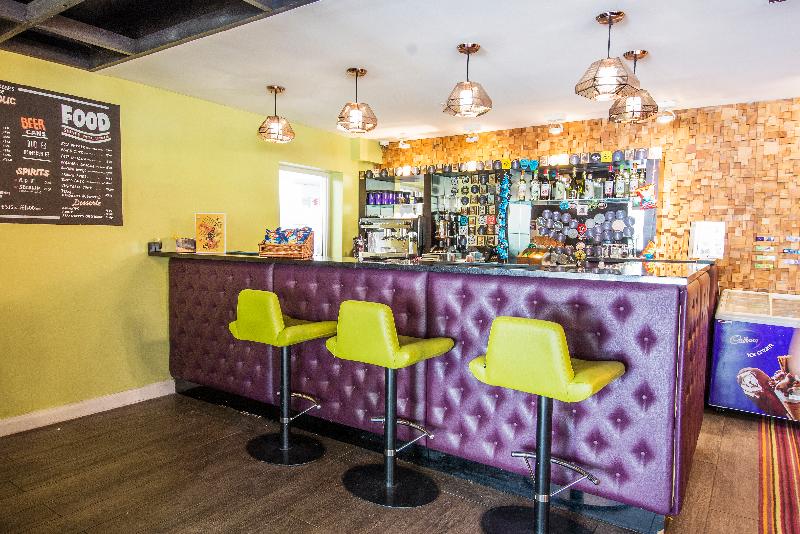 Safestay Holland Park - Bar