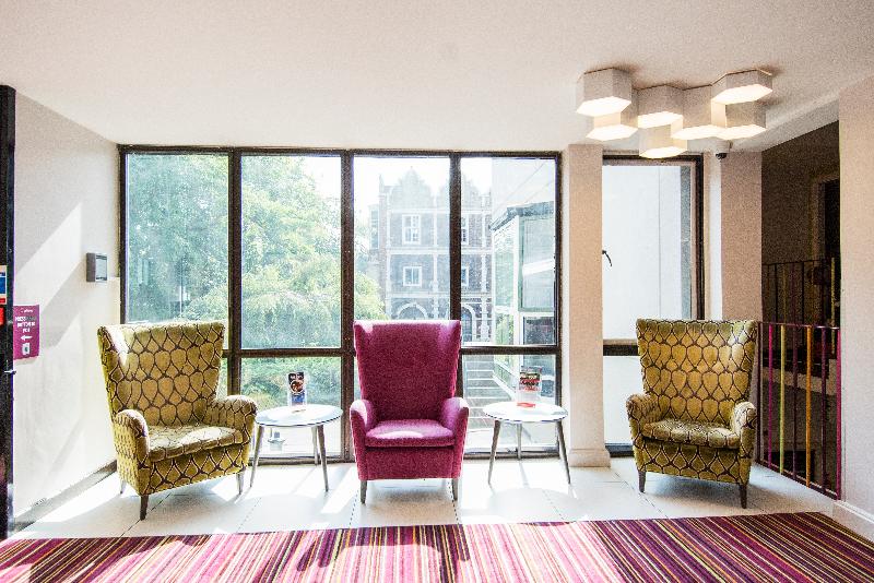 Safestay Holland Park - Lobi