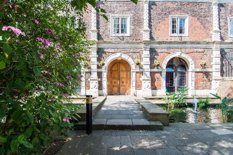 Safestay Holland Park - Genel