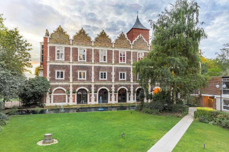 Safestay Holland Park - Genel