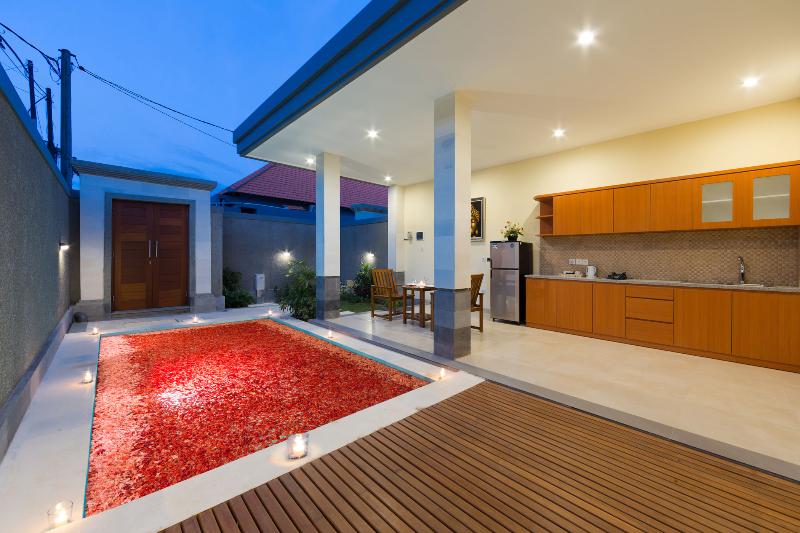 Paisa Villa Seminyak - Oda