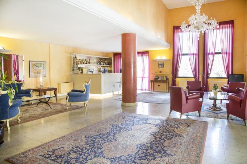Hotel Villa Maria - Lobi