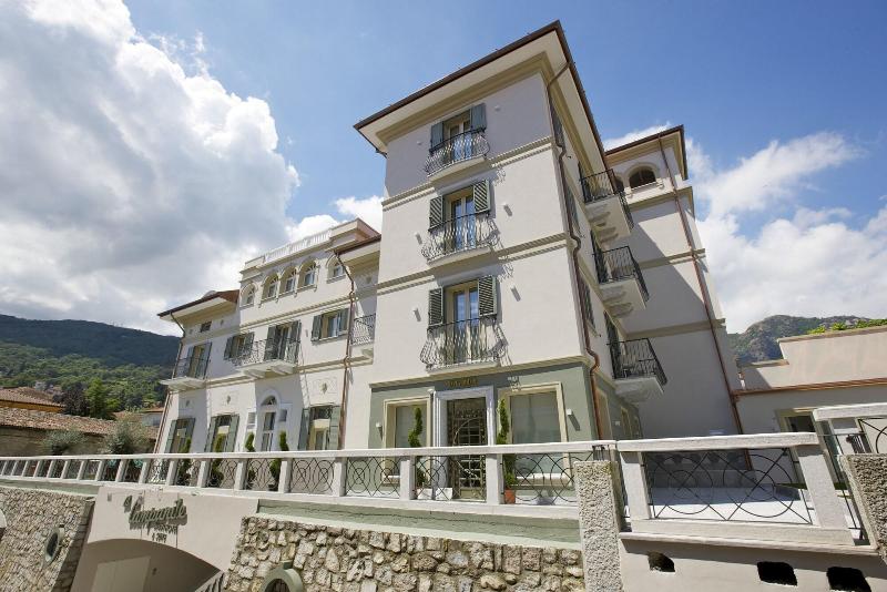 Al Campanile Aparthotel & Suite - Genel
