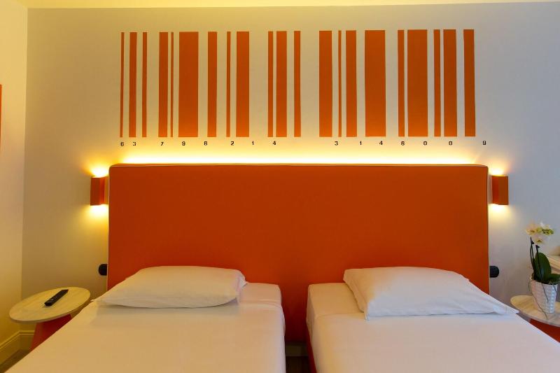 Al Campanile Aparthotel & Suite - Oda