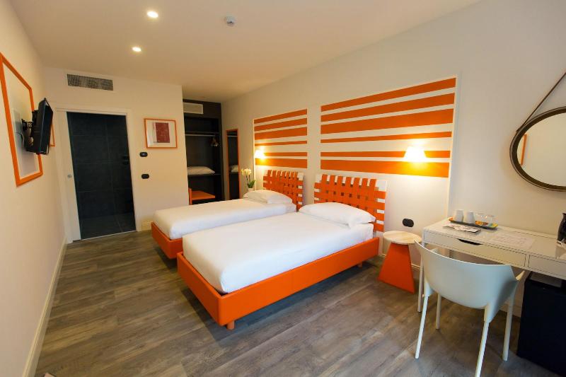 Al Campanile Aparthotel & Suite - Oda