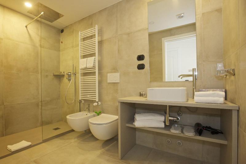 Al Campanile Aparthotel & Suite - Oda