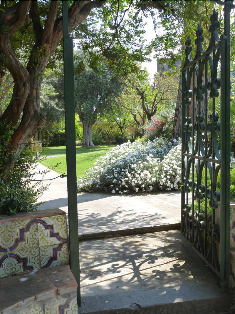 Villa Crawford - Genel
