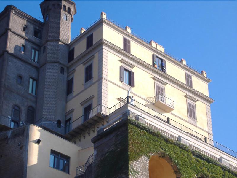 Villa Crawford - Genel