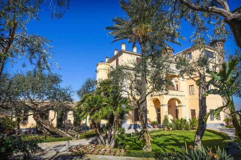 Villa Crawford - Genel