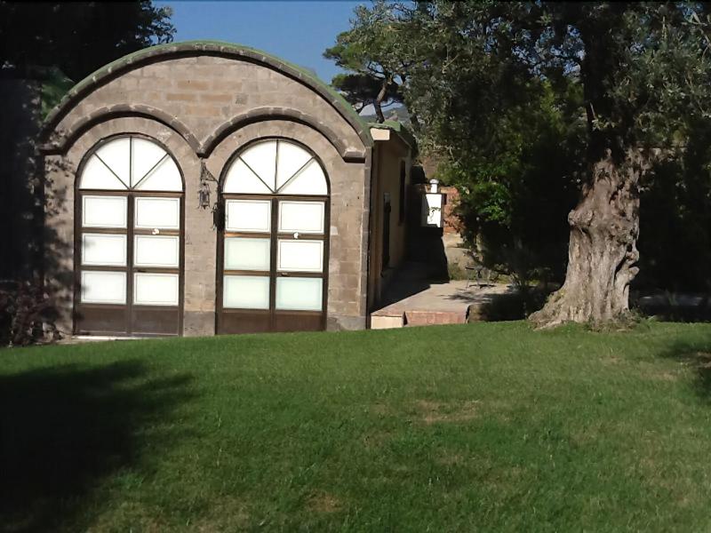 Villa Crawford - Genel