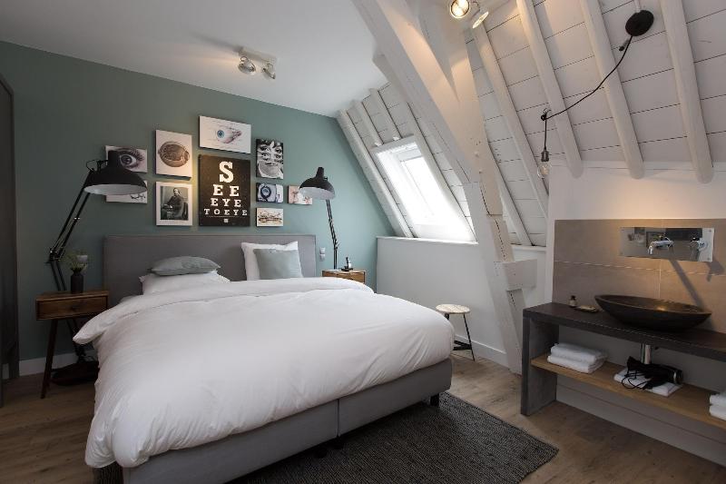 Eye Hotel - Oda