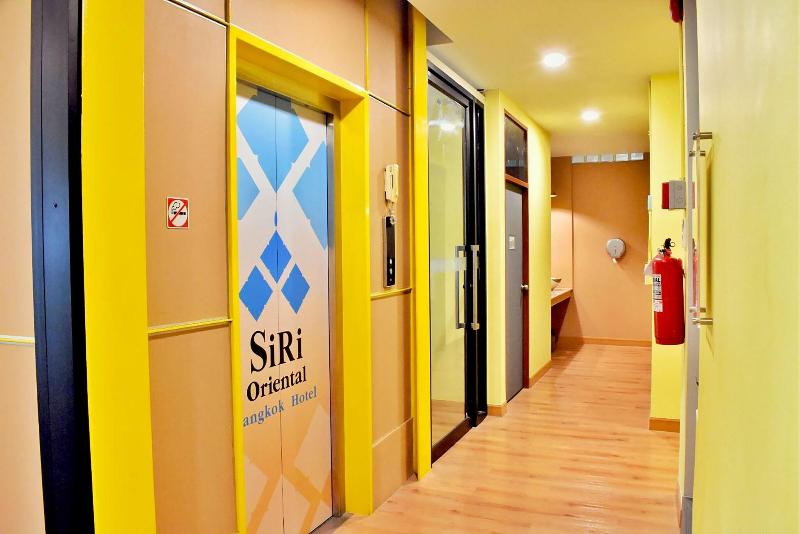 Siri Oriental Bangkok Hotel - Lobi